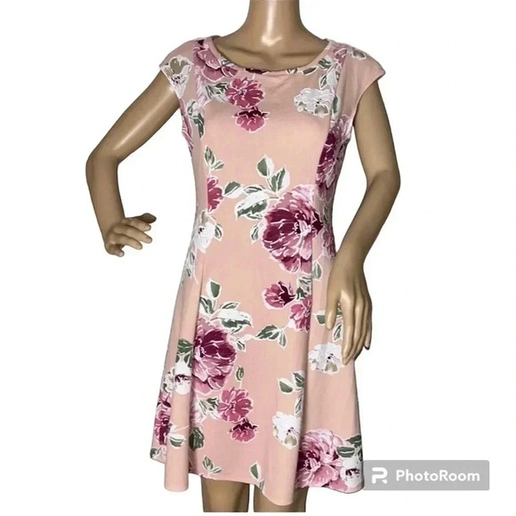 RONNI NICOLE MIDI PINK FLORAL SUMMER  DRESS . CAP SLEEVE ,FIT&FLARE - Picture 1 of 7